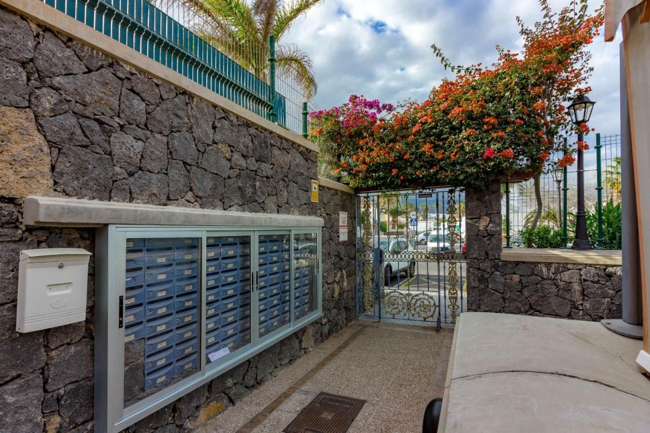 Tenerife Montana Amarilla لاس غاليتاس المظهر الخارجي الصورة